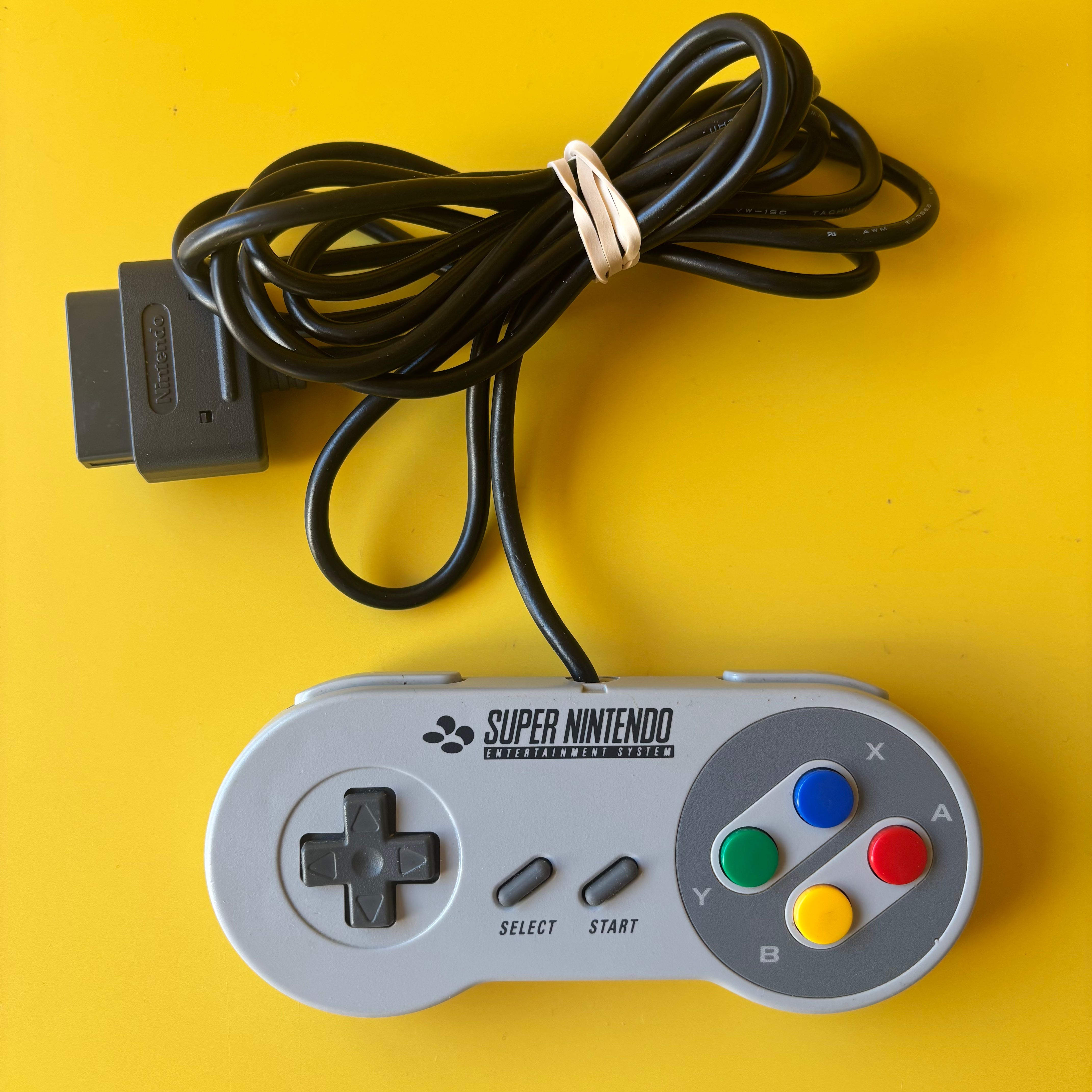 SNES - Console + RF Cable + HDMI Converter